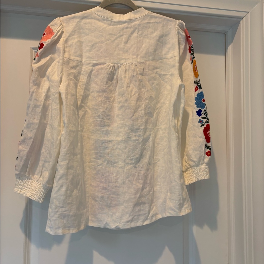 Boden top NWT Alicia linen top
White Embroidered Floral top US 8 current - Picture 5 of 15